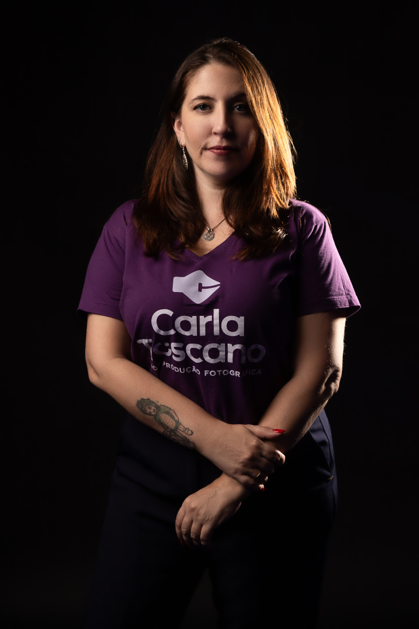 Carla toscano, especialista em pós-produção fotográfica e fundadora da ct pós-produção